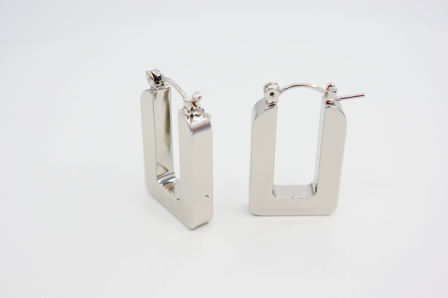 Maxwell Leverback Earrings