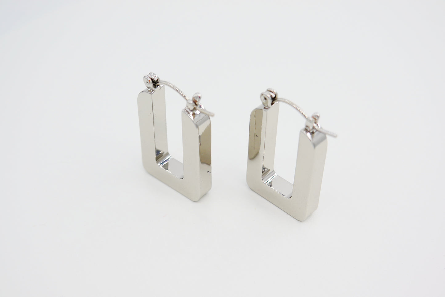 Maxwell Leverback Earrings