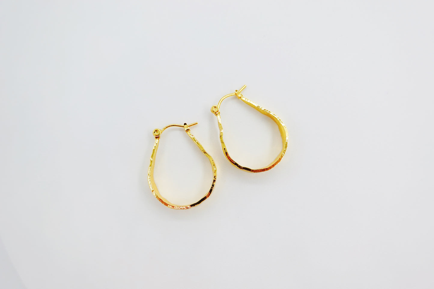 Grained Gold Hoop Leverback Earrings